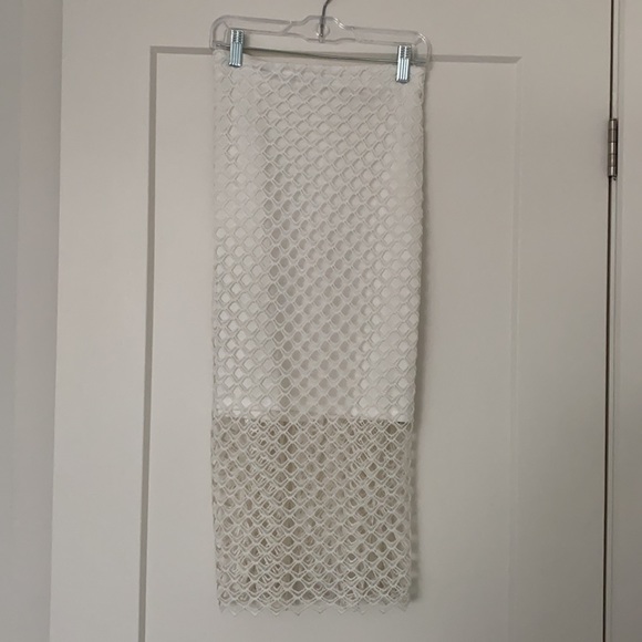 White midi skirt with crochet like detail - Picture 1 of 4